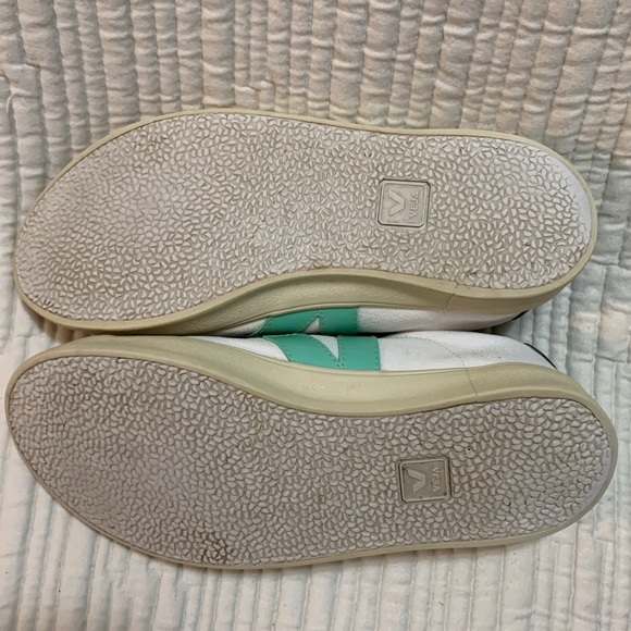 Anthropologie Veja Esplar SE White and Green Sneakers - Picture 13 of 16